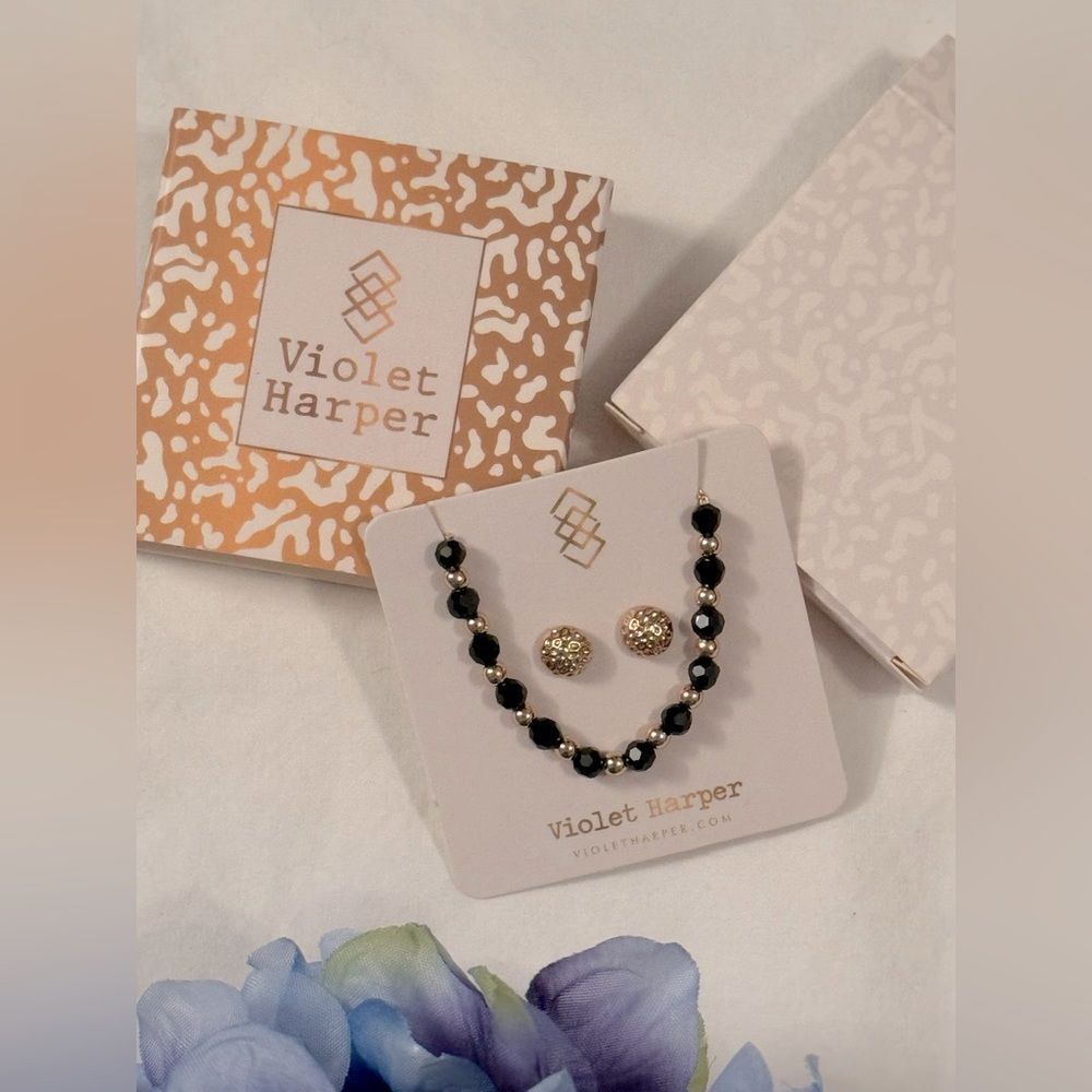 New! Never worn! Violet Harper Morgan Gold Beaded Bracelet + Earrings Set!